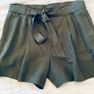 Banana Republic size 12 Shorts